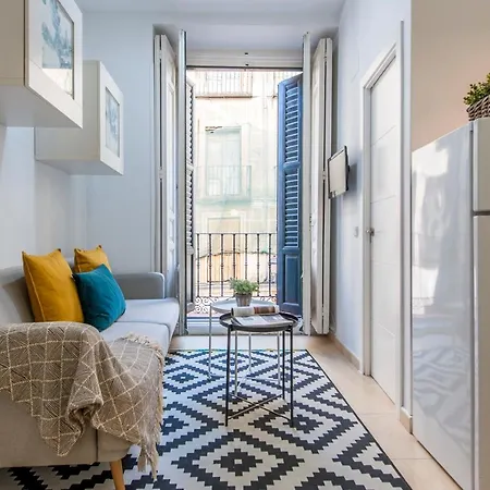 Madrid De Los Austrias -Tradicion Con Estilo Moderno Exterior foto